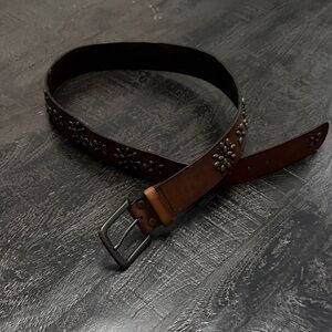 Y2K Hollister Brown Leather Floral Studded Belt